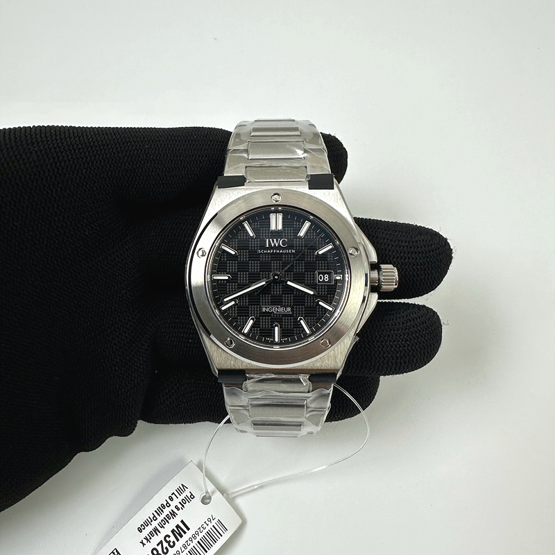 국내배송!! V7공장 IWC 인제니어 블랙다이얼 브레이슬릿 (고유번호 0in32)